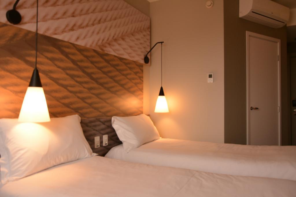 Hotel Ibis Jacareí Esterno foto